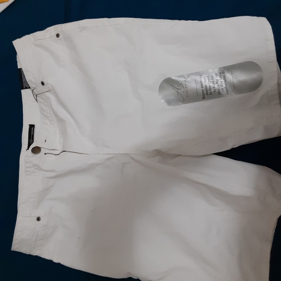 Denim shorts size 16w - Picture 2 of 7